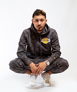 NEW YORK YANKEES HOODIE- ניו ארה קפוצ'ון אפור גאומטרי NEW YORK YANKEES HOODIE- ניו ארה קפוצ'ון אפור גאומטרי