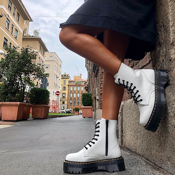 Dr. Martens CLASSIC -���� �� ������ ��� ��������