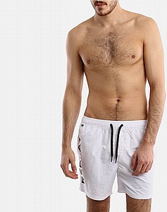 REPALY SWIM Shorts- שורט לים הדפס הלוגו בחזית צד ימן ומאחור , קשירת שרוך שחור עם המותג בקו המותן . REPALY SWIM Shorts- שורט לים הדפס הלוגו בחזית צד ימן ומאחור , קשירת שרוך שחור עם המותג בקו המותן .