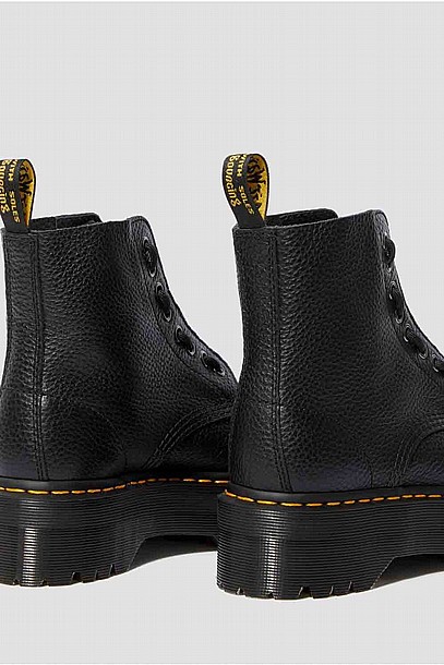 Dr. Martens  -���� �� ������ ���� ��������