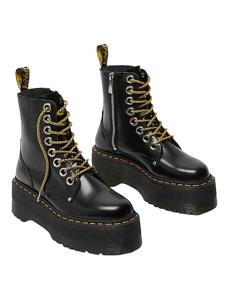 Dr. Martens  -���� �� ������ ���� ��������