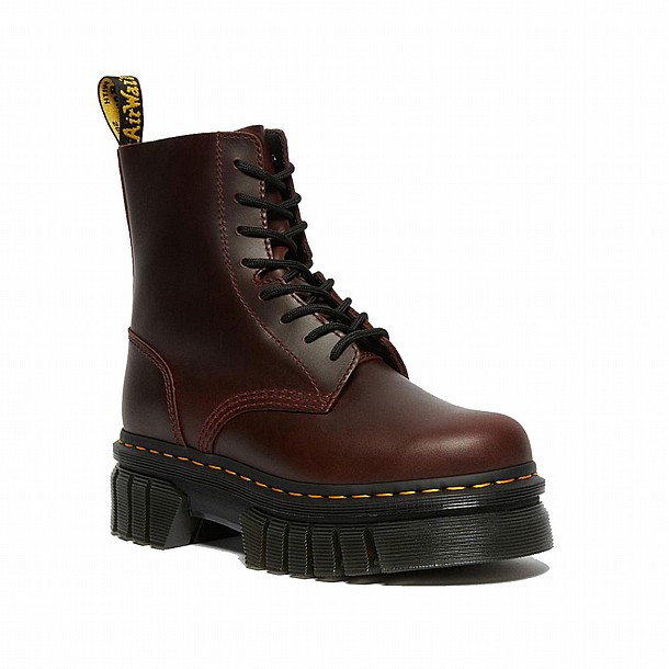 Dr. Martens  - ���� �� ������ ����� �������� 