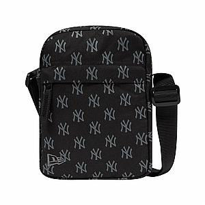 NEW ERA New York Yankees Monogram Black Side Bag – תיק צד ניו ארה ניו יורק יאנקיס NEW ERA New York Yankees Monogram Black Side Bag – תיק צד ניו ארה ניו יורק יאנקיס