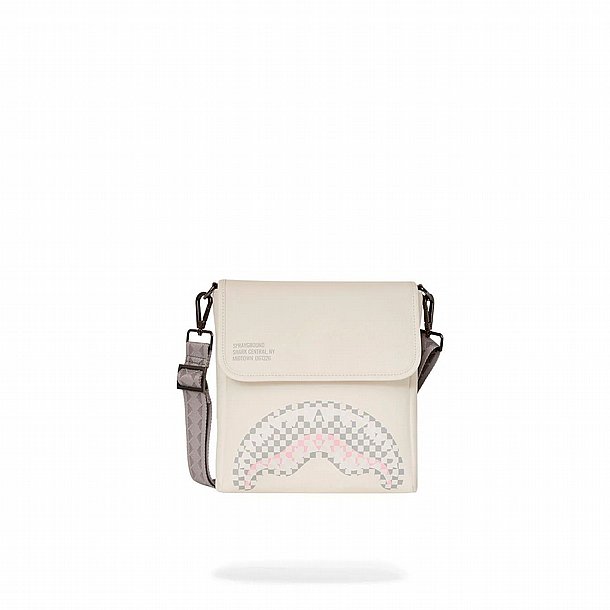 ��� �� ��� ������ ����������� � SPRAYGROUND HALF GRAFF QUILTED MESSENGER