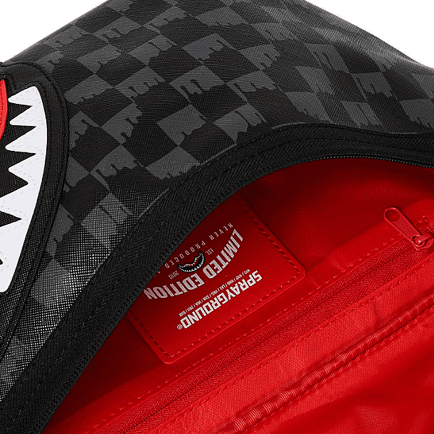���� ����������� � SPRAYGROUND DRIPPING SHARKS IN PARIS SAVVY CROSSBODY