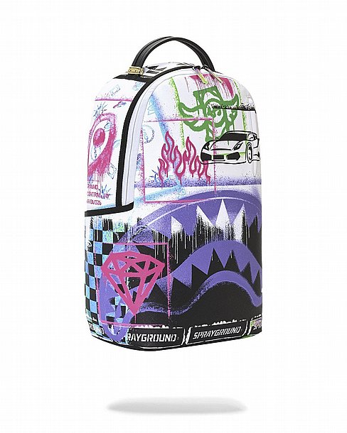 ��� �� ����������� -SPRAYGROUND STENCIL SHARK ATTACK BLACK AND WHITE SPLIT BACKPACK